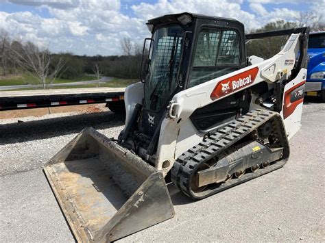 bobcat t76 skid steer specs